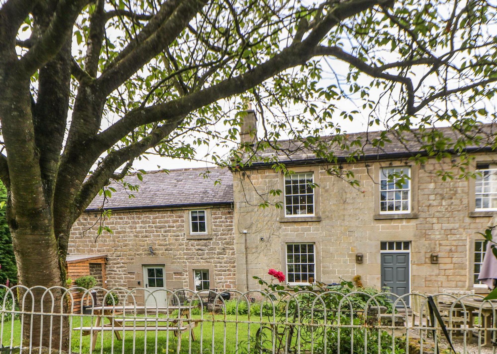 Dale End Farm Cottage Бейкуел Екстериор снимка